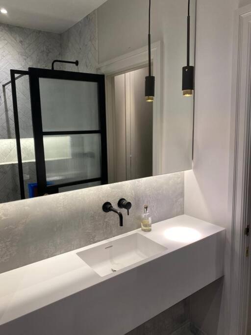 Luxury Georgian Apartment - 5 Minute Walk To Spa Bath Buitenkant foto