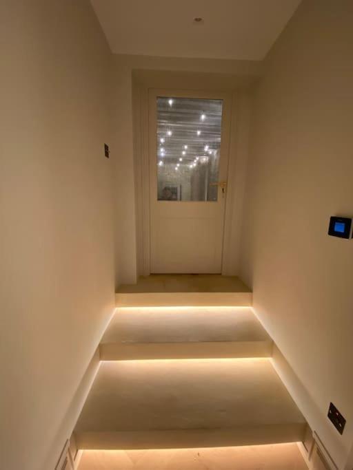 Luxury Georgian Apartment - 5 Minute Walk To Spa Bath Buitenkant foto