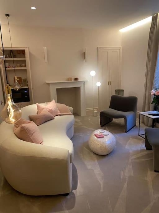 Luxury Georgian Apartment - 5 Minute Walk To Spa Bath Buitenkant foto