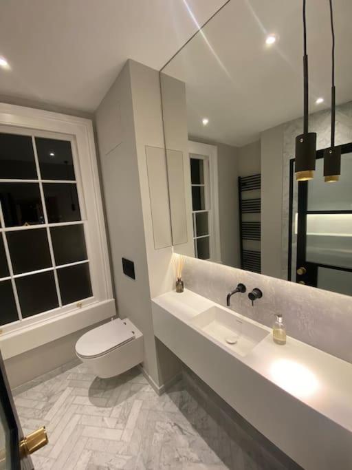 Luxury Georgian Apartment - 5 Minute Walk To Spa Bath Buitenkant foto
